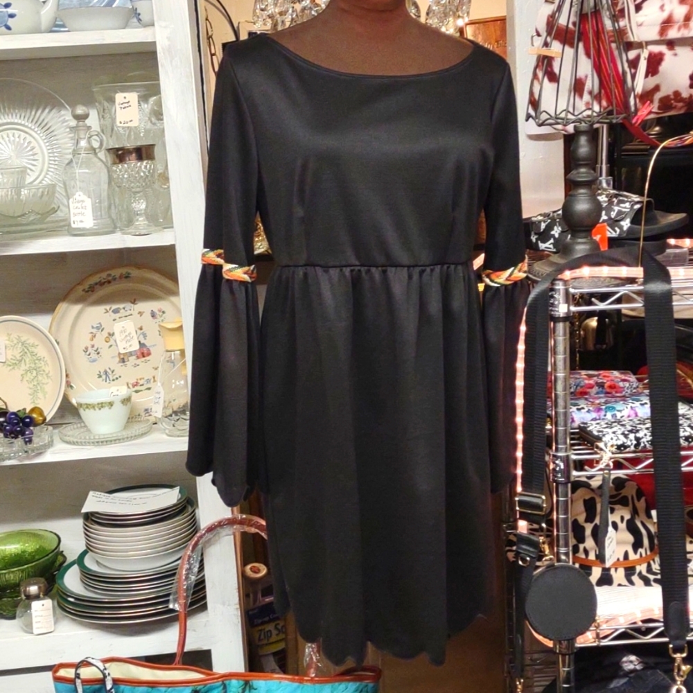 NWT Willow Tree Dress Bell Sleeve size Medium/Large